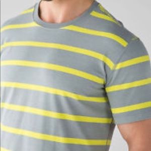 Men’s Lulu Lemon Shirt Size Medium